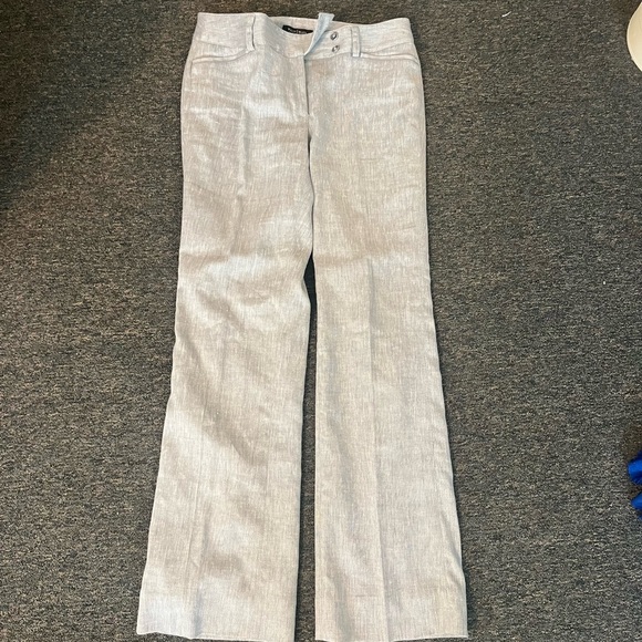 WHITE HOUSE BLACK MARKET light grey pantsuit - size 8 - Picture 4 of 5